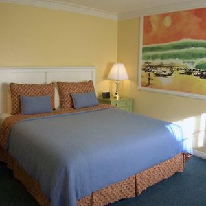 Standard Lower Floors King Room
